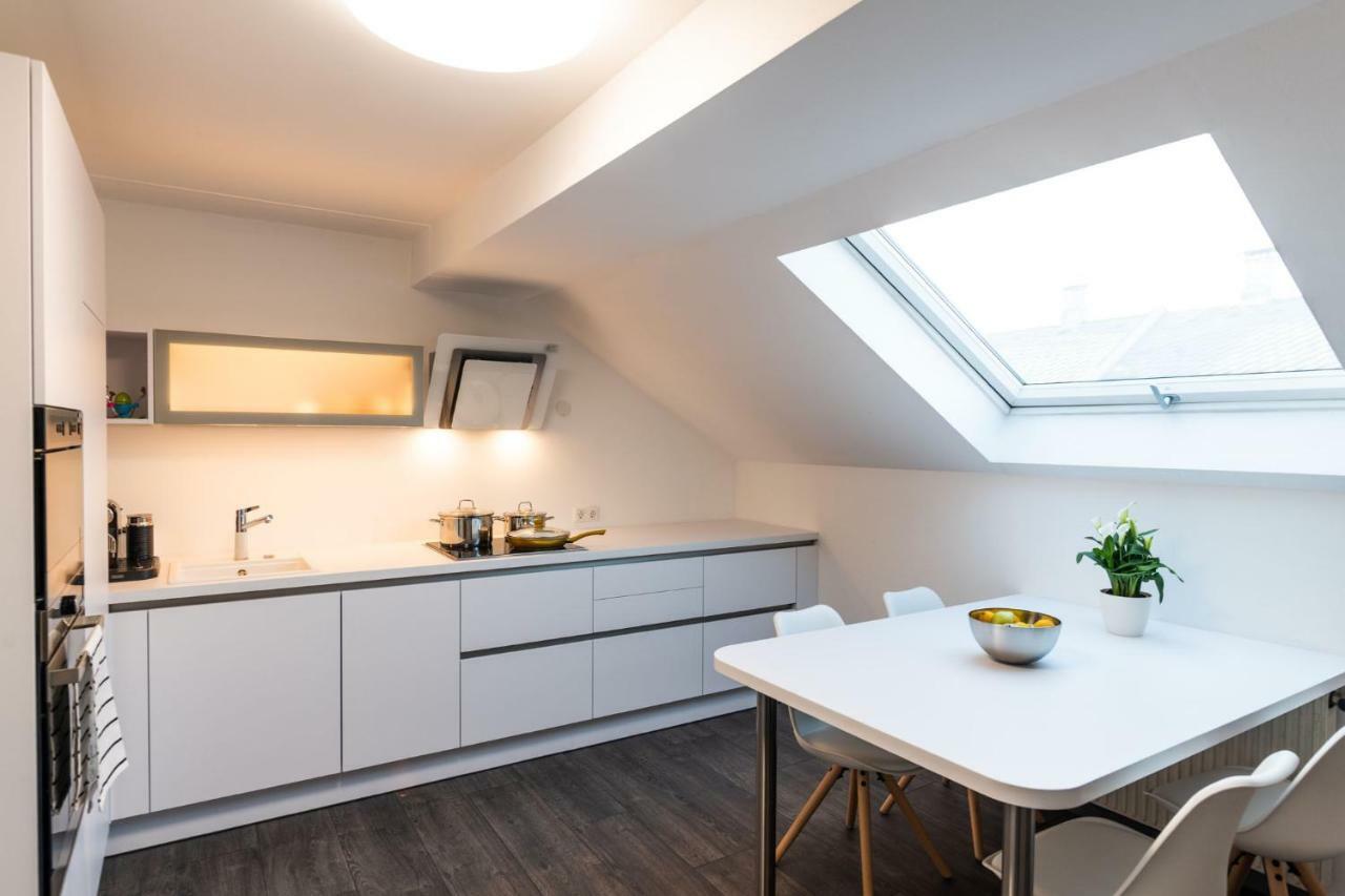 Skyview Studio Stp Apartment Sankt Poelten Luaran gambar